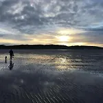 Connemara Sea Side House, Dog Paradise! * Leagun