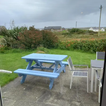 Connemara Sea Side House, Dog Paradise! فيلة